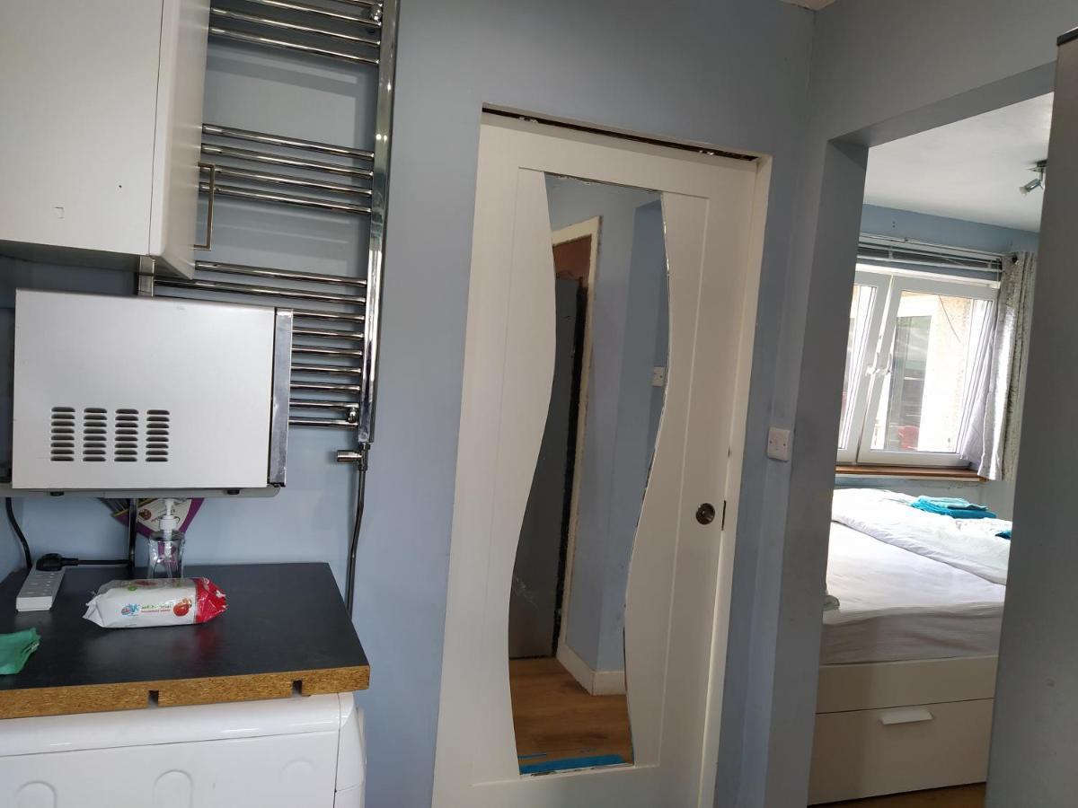 شقة Self Catering Studio Flat إدنبرة المظهر الخارجي الصورة