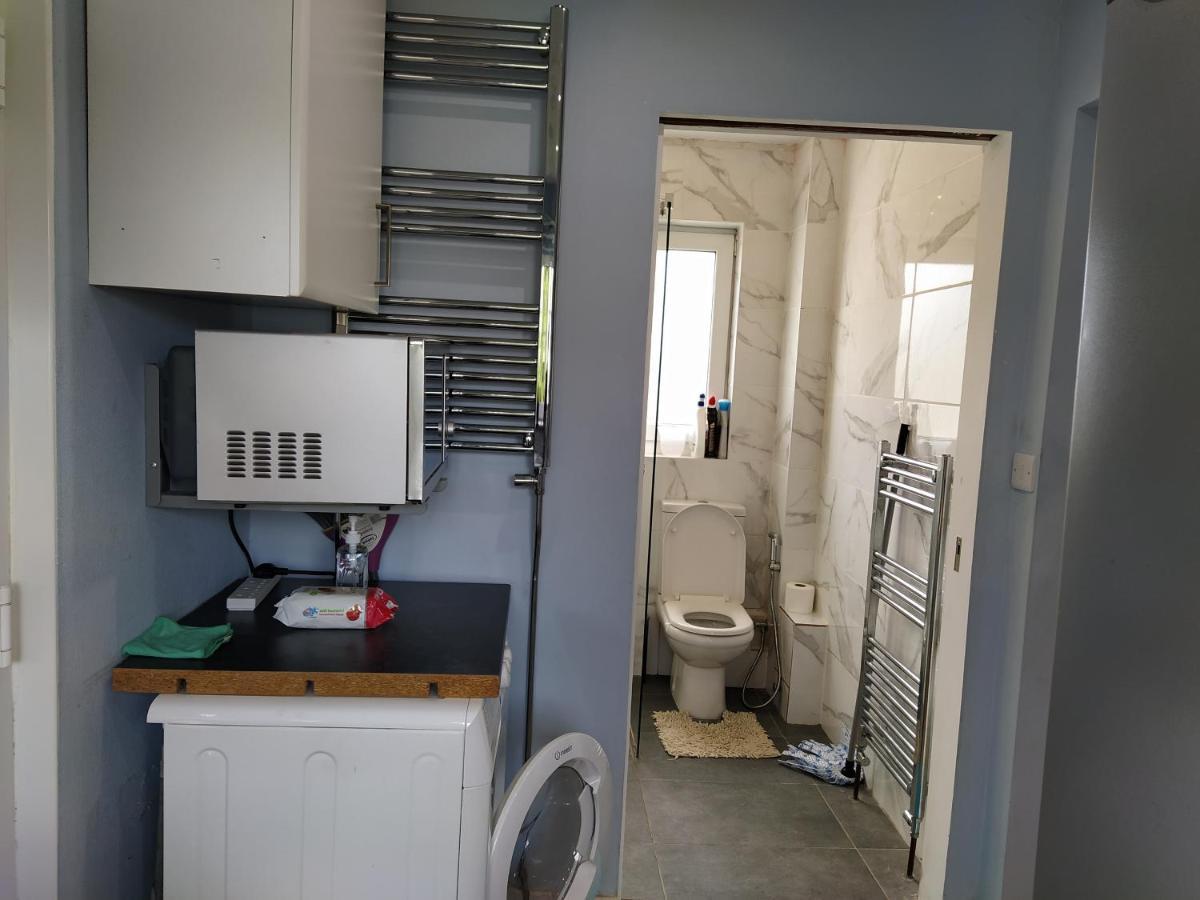 شقة Self Catering Studio Flat إدنبرة المظهر الخارجي الصورة