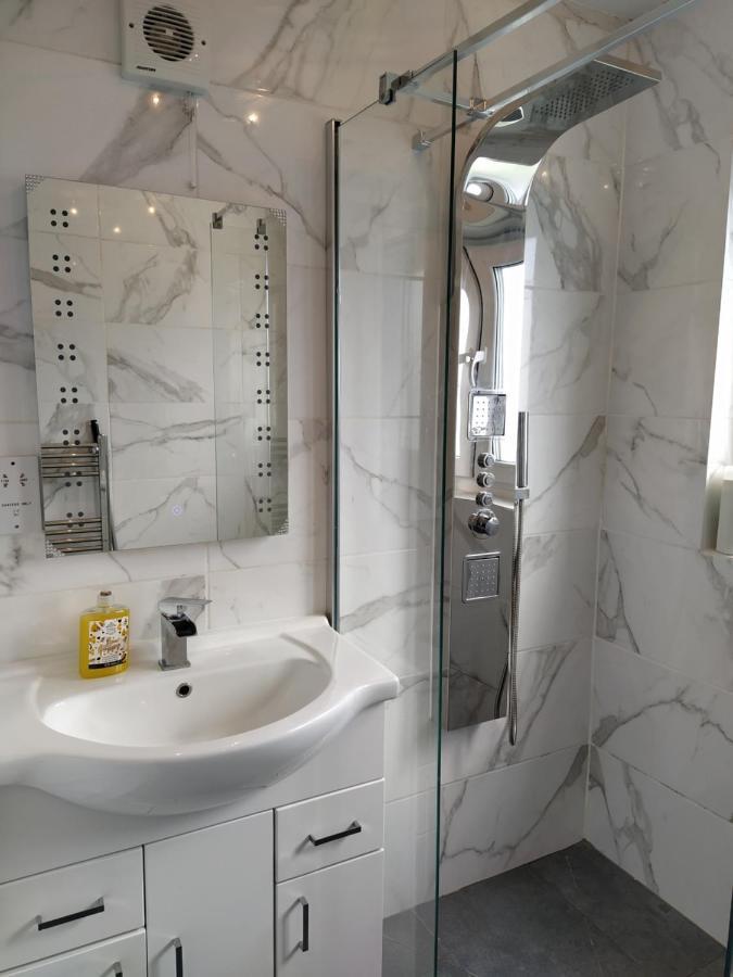 شقة Self Catering Studio Flat إدنبرة المظهر الخارجي الصورة